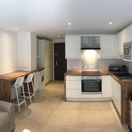 Tres Beau Studio Avec Terrasse, Situe A 100M Des Plages De Juans Les Pins 앙티브 외부 사진