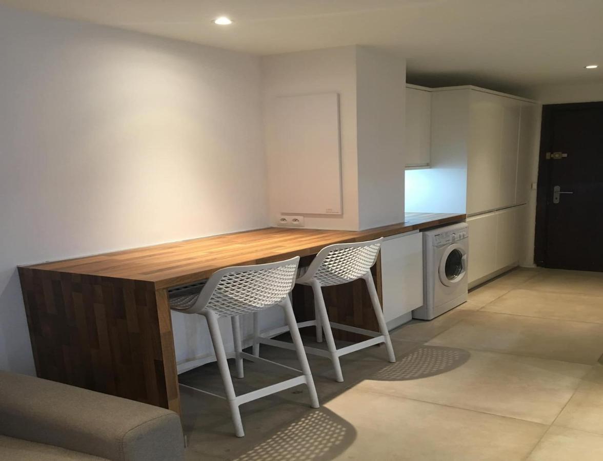 Tres Beau Studio Avec Terrasse, Situe A 100M Des Plages De Juans Les Pins 앙티브 외부 사진