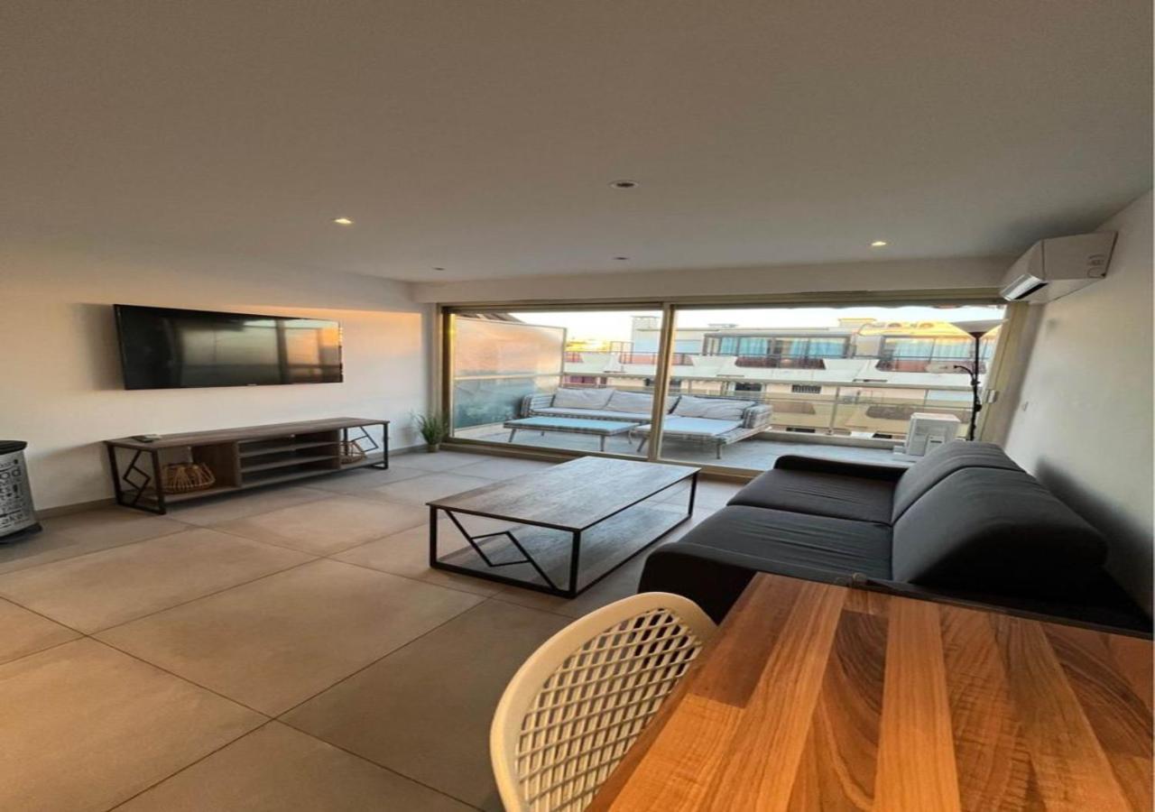 Tres Beau Studio Avec Terrasse, Situe A 100M Des Plages De Juans Les Pins 앙티브 외부 사진